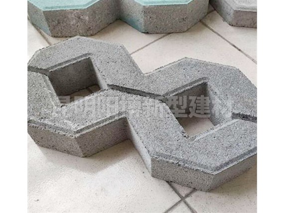 云南八字植草磚鋪設(shè)時(shí)有哪些需要注意的事項(xiàng)呢？